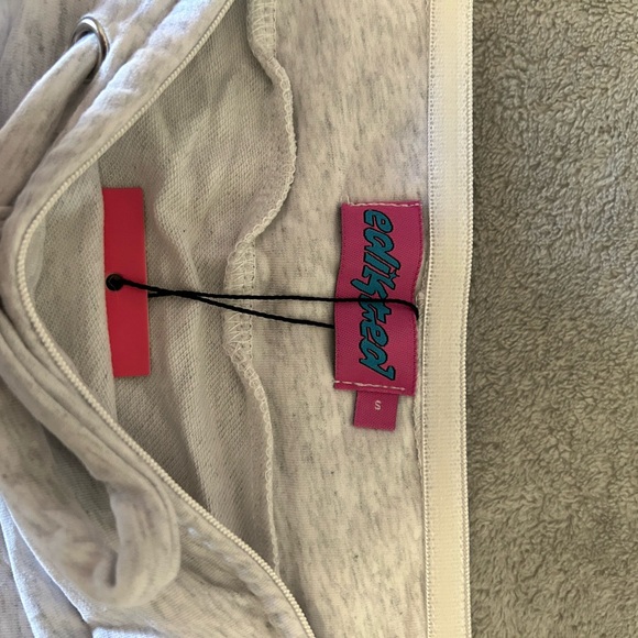 Gray Drawstring top - Picture 2 of 3